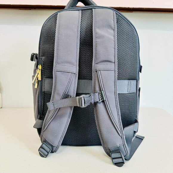 ISAAC MIZRAHI TIKTOK VIRAL LAPTOP ON-THE-GO ESSENTIALS TRAVEL BACKPACK BLUE GRAY main image 8